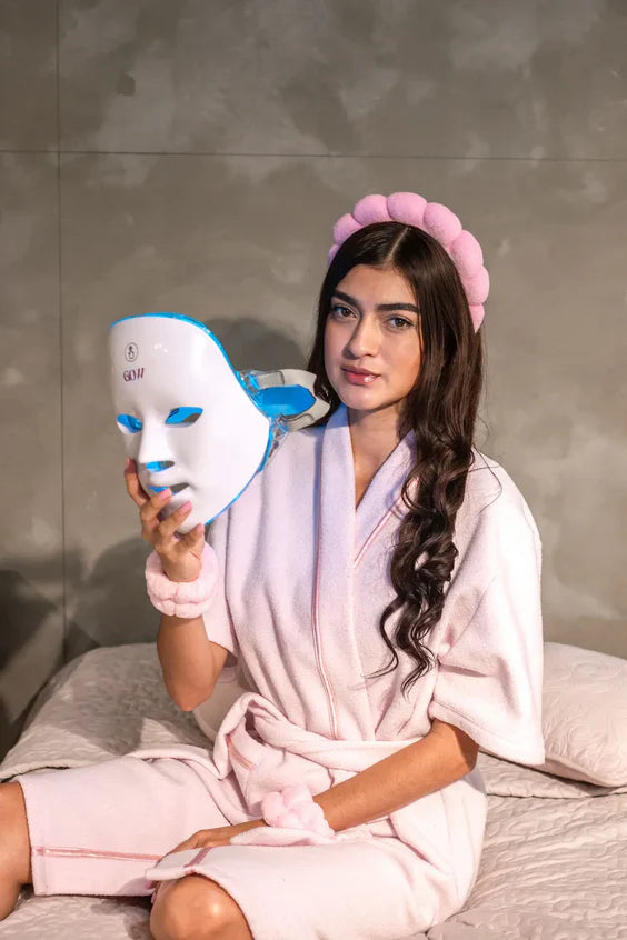 Máscara Rejuvenecedora 7 en 1 AuraMask™ con Fototerapia 🌟